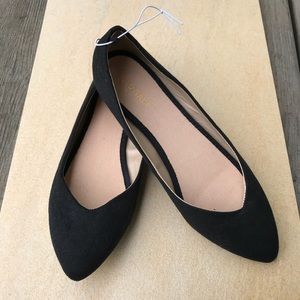 NEW Old Navy black faux suede flats.